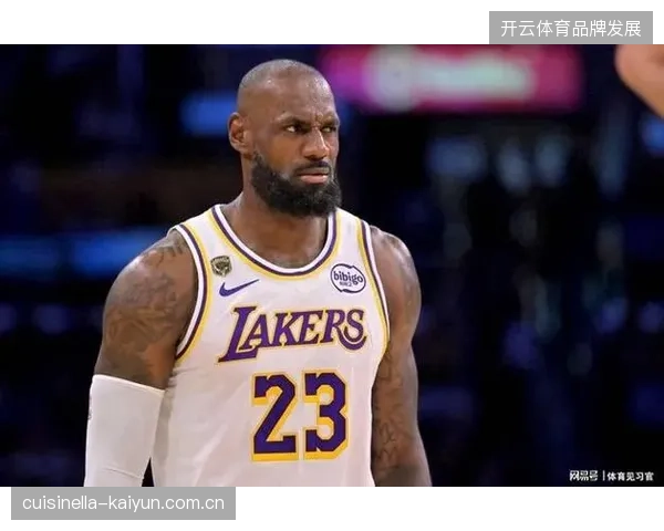 湖人新援艾顿在挡拆进攻中效率显著，为勒布朗·詹姆斯提供了可靠的终结点